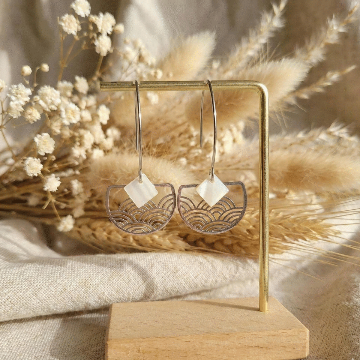 Boucles D’Oreilles Pendantes Ajourées Dorées En Laiton Et Acier Inoxydable