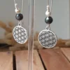 Boucles d’Oreilles Pendantes Fleur de Vie Et Hématite Noire – Énergie Et Élégance Fait Main