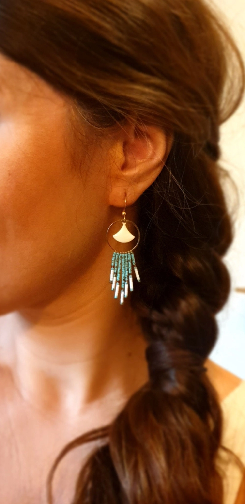 Boucles d’Oreilles Bohèmes Turquoise Et Dorées En Émail Et Miyuki