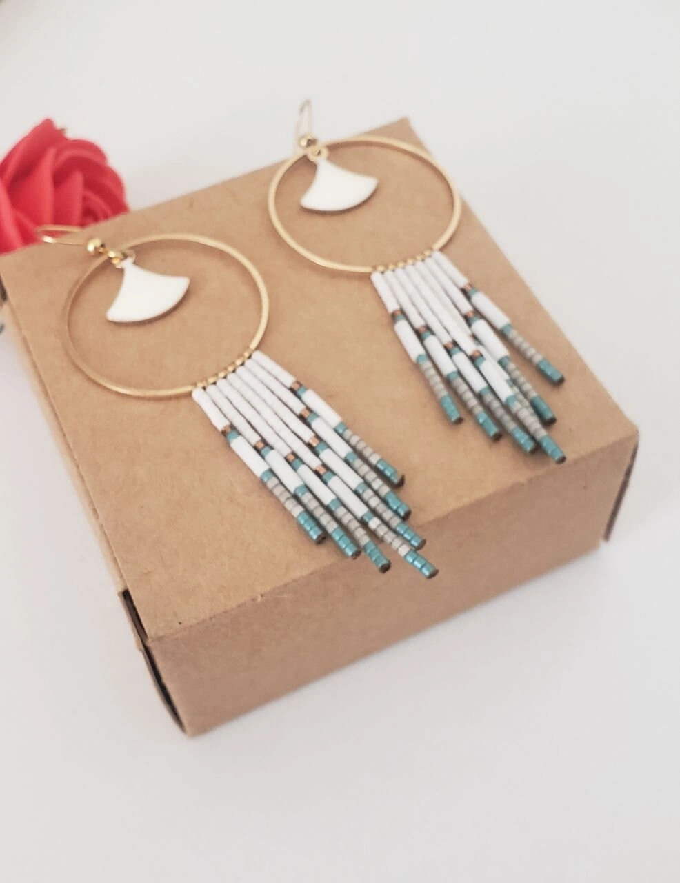 Boucles d’Oreilles Bohèmes Vert d’Eau Avec Nacre Et Miyuki