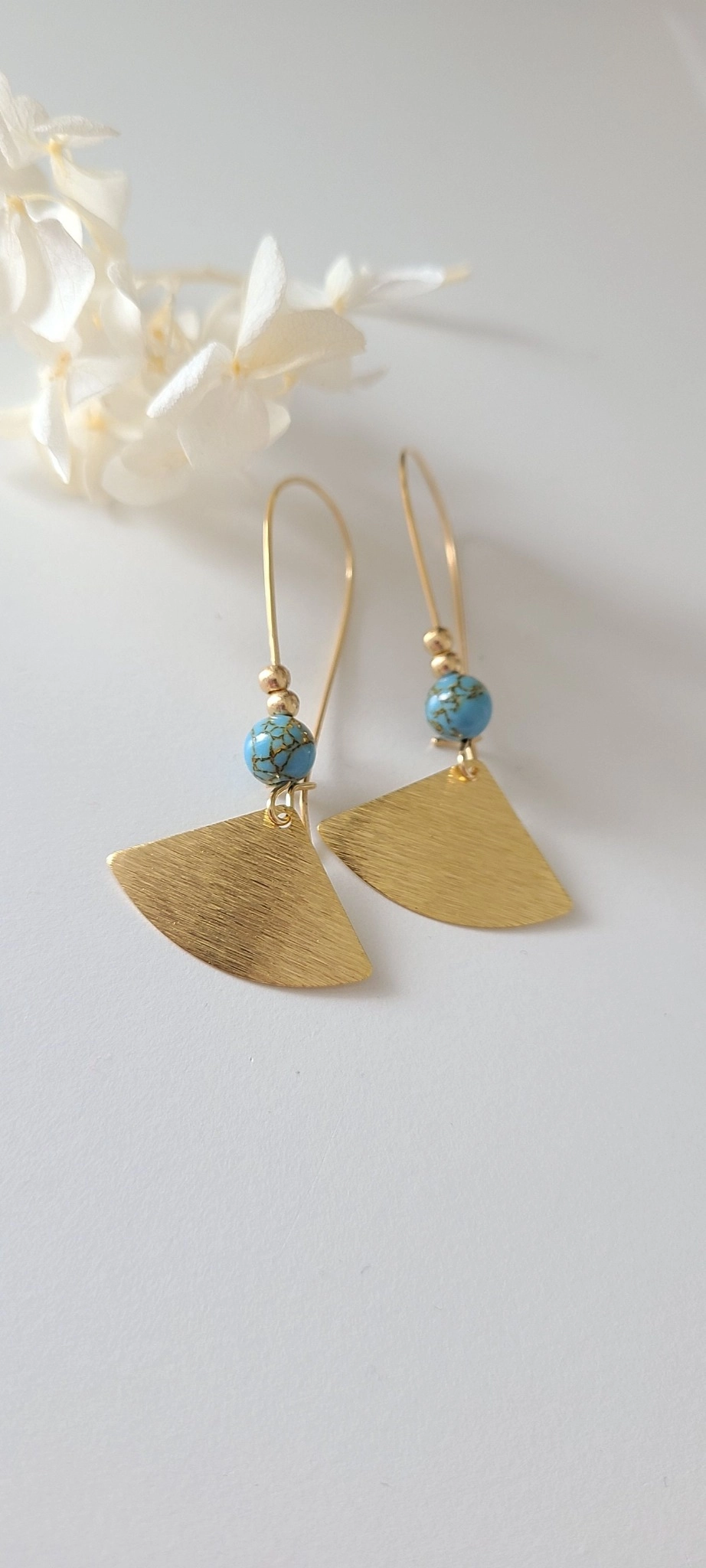 Boucles Éventail Dorées Et Turquoise En Pierre Naturelle