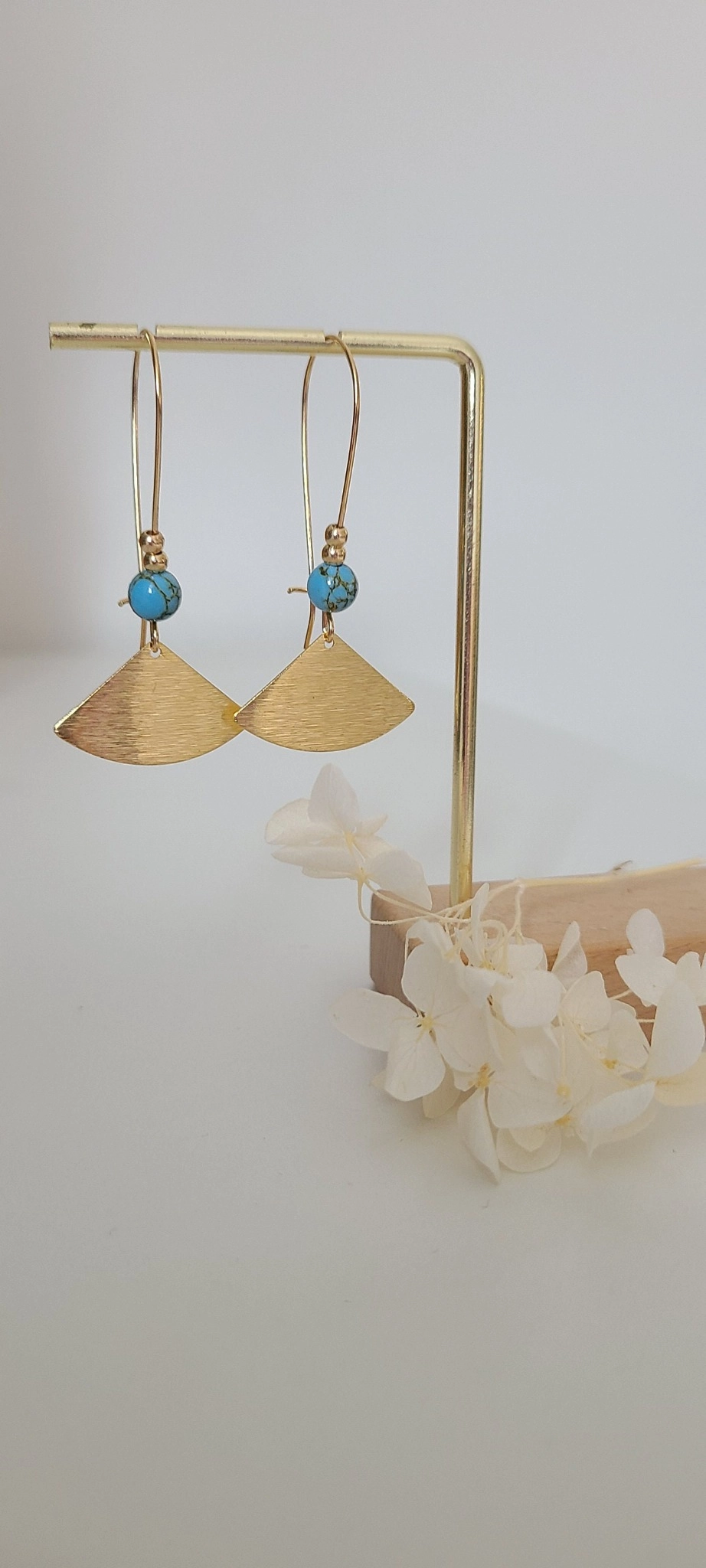 Boucles Éventail Dorées Et Turquoise En Pierre Naturelle