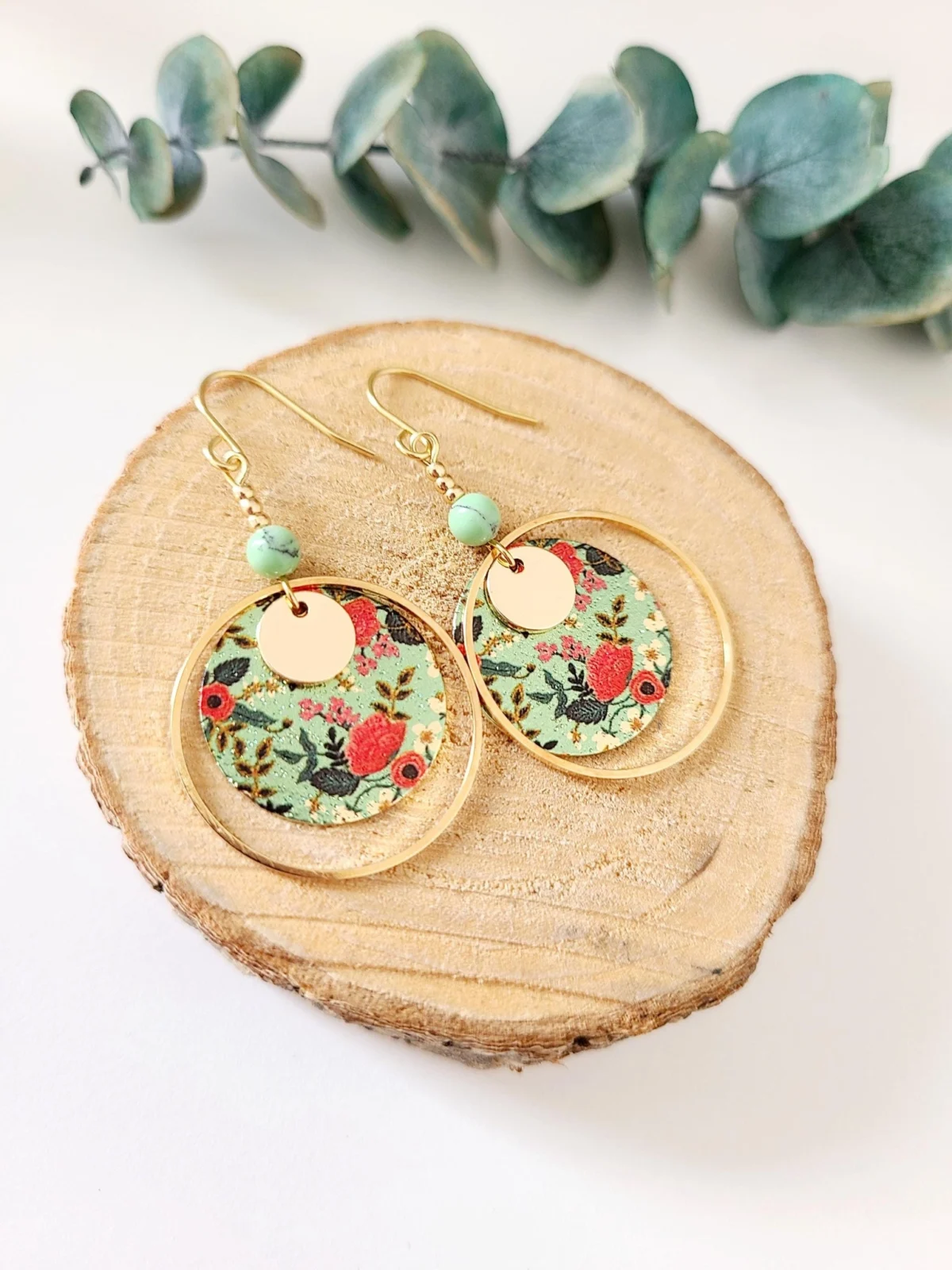 Boucles D’Oreilles Japonaises Dorées Avec Perle Howlite