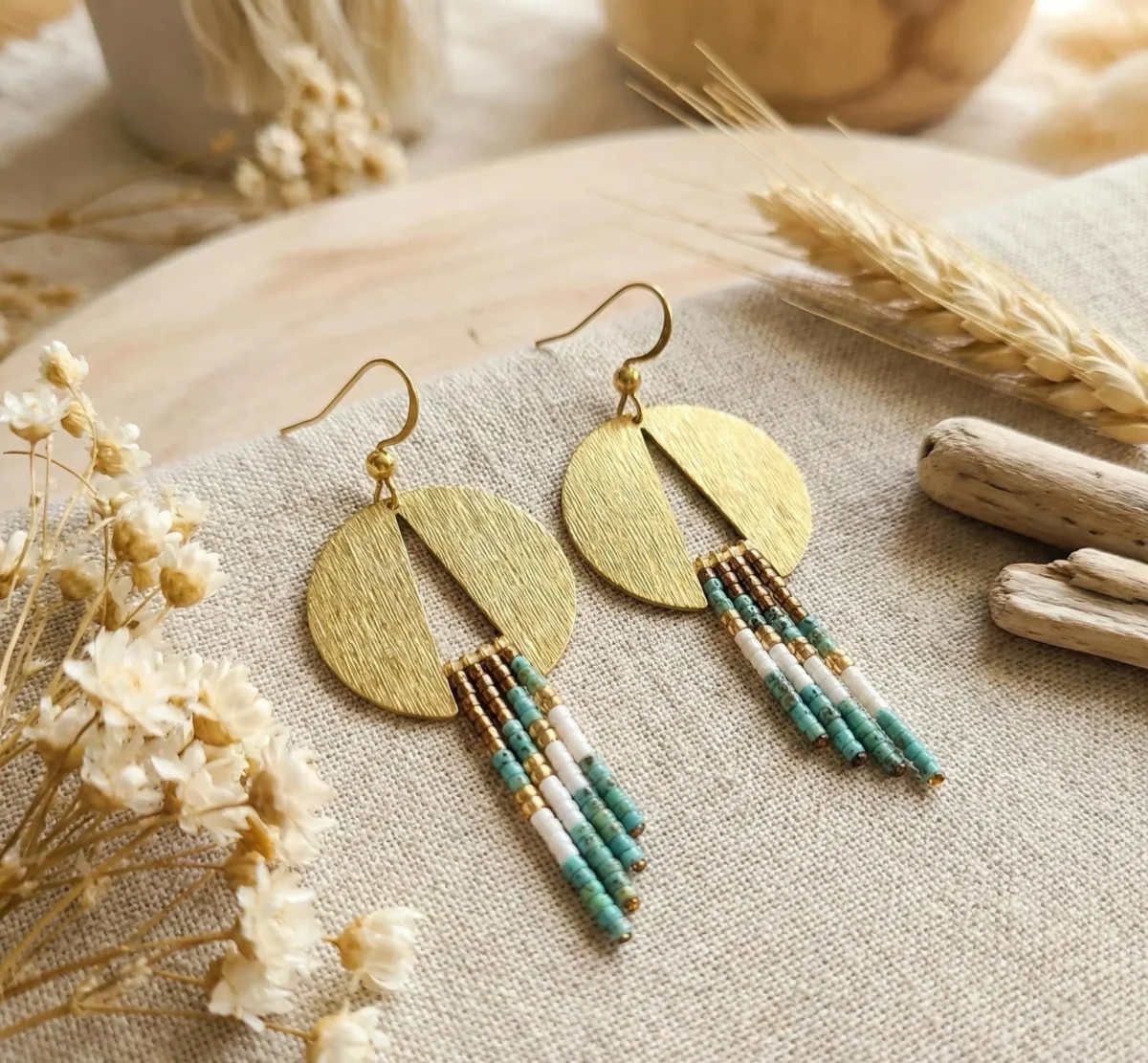 il_fullxfull.7549154524_tpng Boucles d'Oreilles Disque Doré "Éclipse" — Franges Miyuki Turquoise