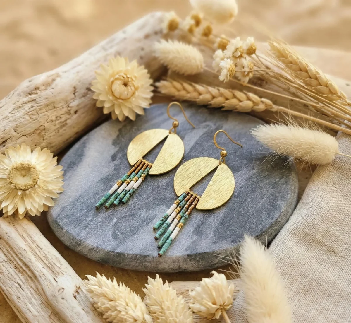il_fullxfull.7597080741_5t3v Boucles d'Oreilles Disque Doré "Éclipse" — Franges Miyuki Turquoise