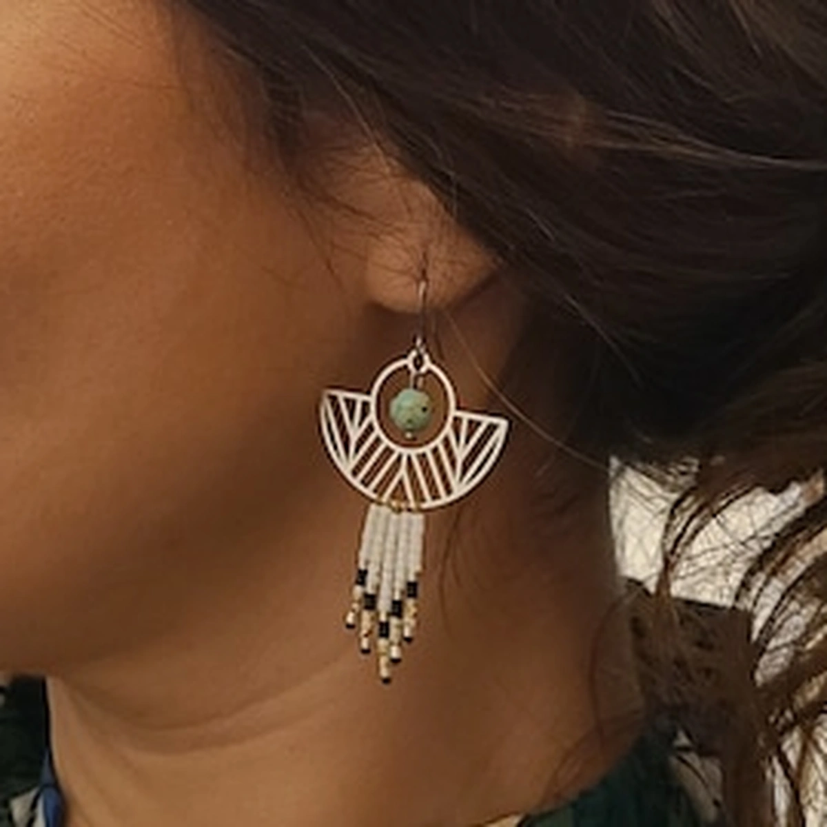 Boucles d’Oreilles Art Déco Vertes | Pierre Naturelle Et Franges En Perles Miyuki | Métal Argenté | Poamongaux | Fait Main