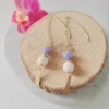 Boucles d’Oreilles Pendantes Agate Et Howlite Ivoire Dorées – Bijou Fait Main