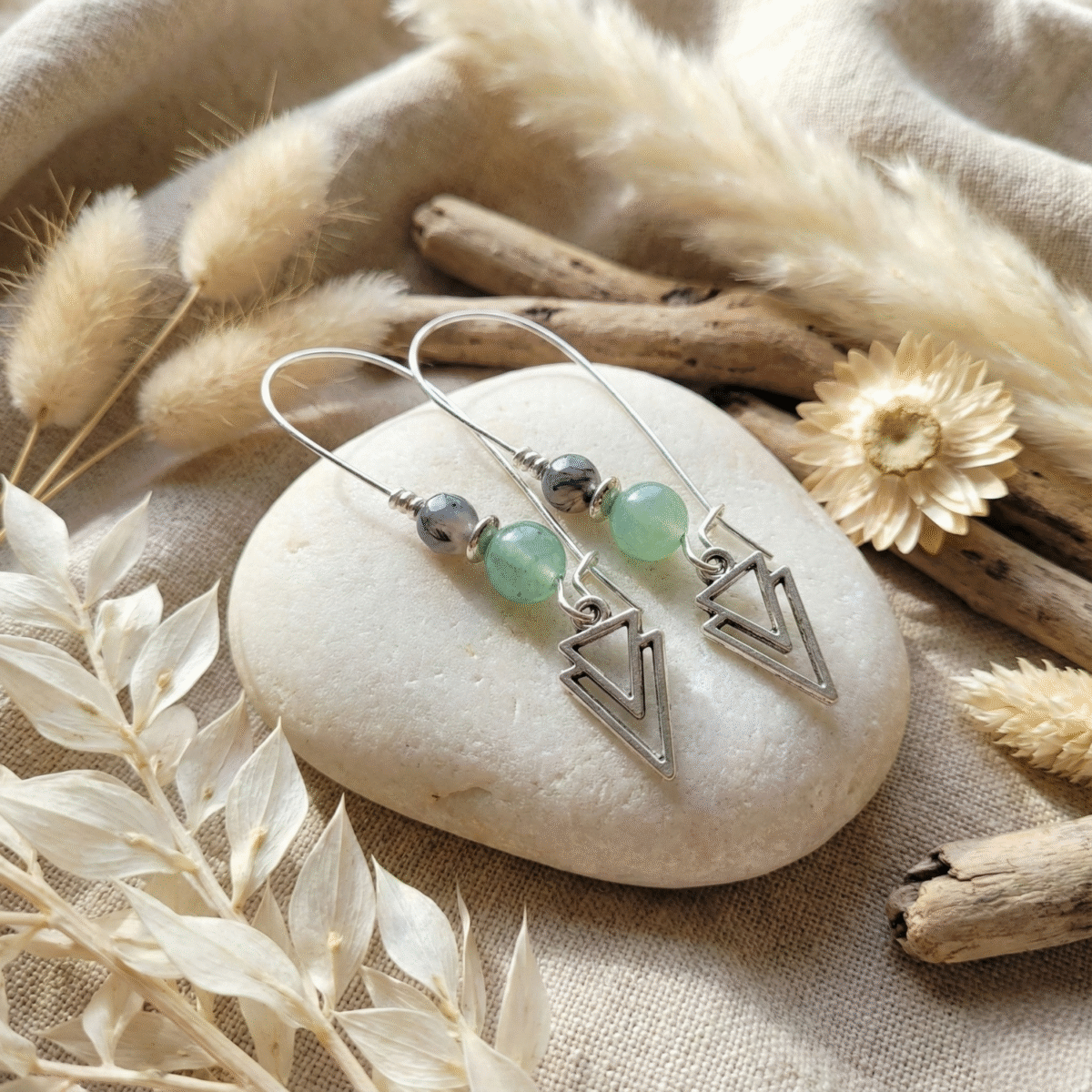 Boucles d'oreilles pendantes Jade et Labradorite – Double Triangle Argenté