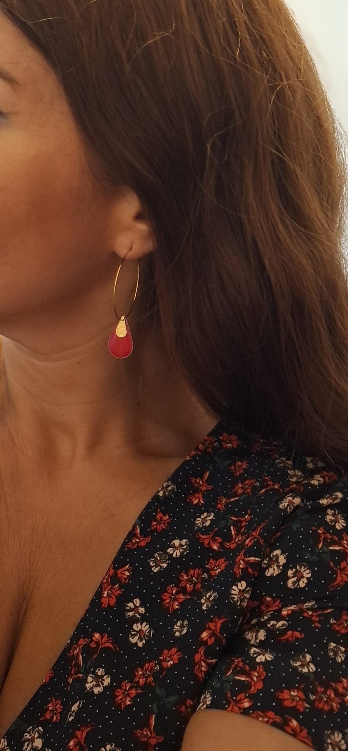 il_fullxfull.7131511844_c5lq Créoles fines dorées avec goutte rouge émaillée – Acier Inoxydable