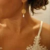 boucles-oreilles-rosace-mariage-portee Boucles d'oreilles rosace mariage portées, idéales cérémonie