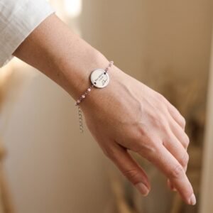 bracelet porté sur poignet