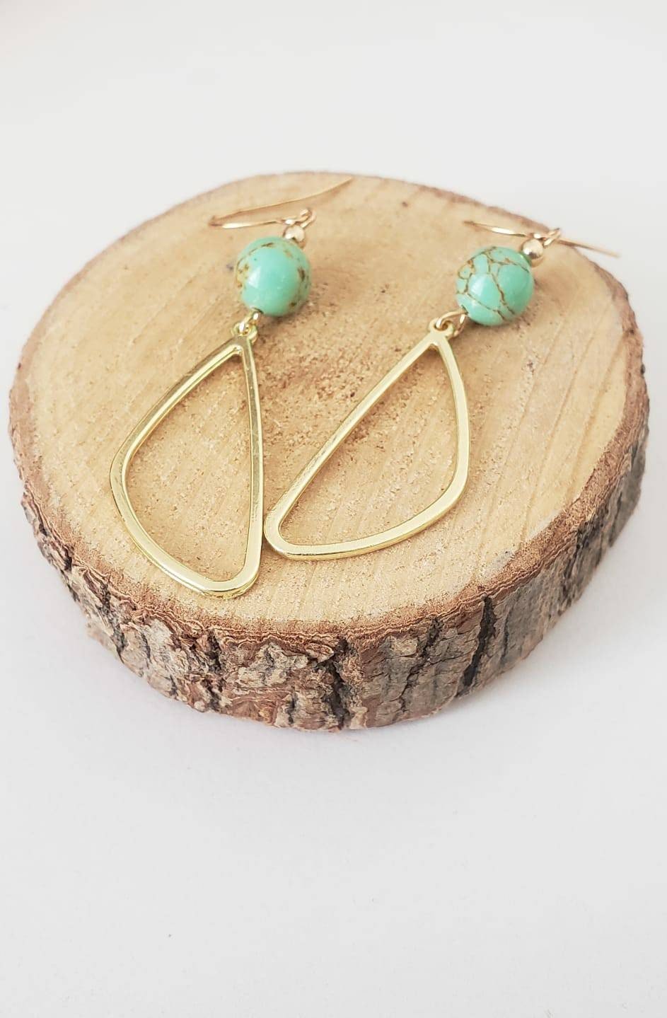 Boucles d'Oreilles Dorées "Vallée" — Grande Goutte & Howlite Verte - photo 2