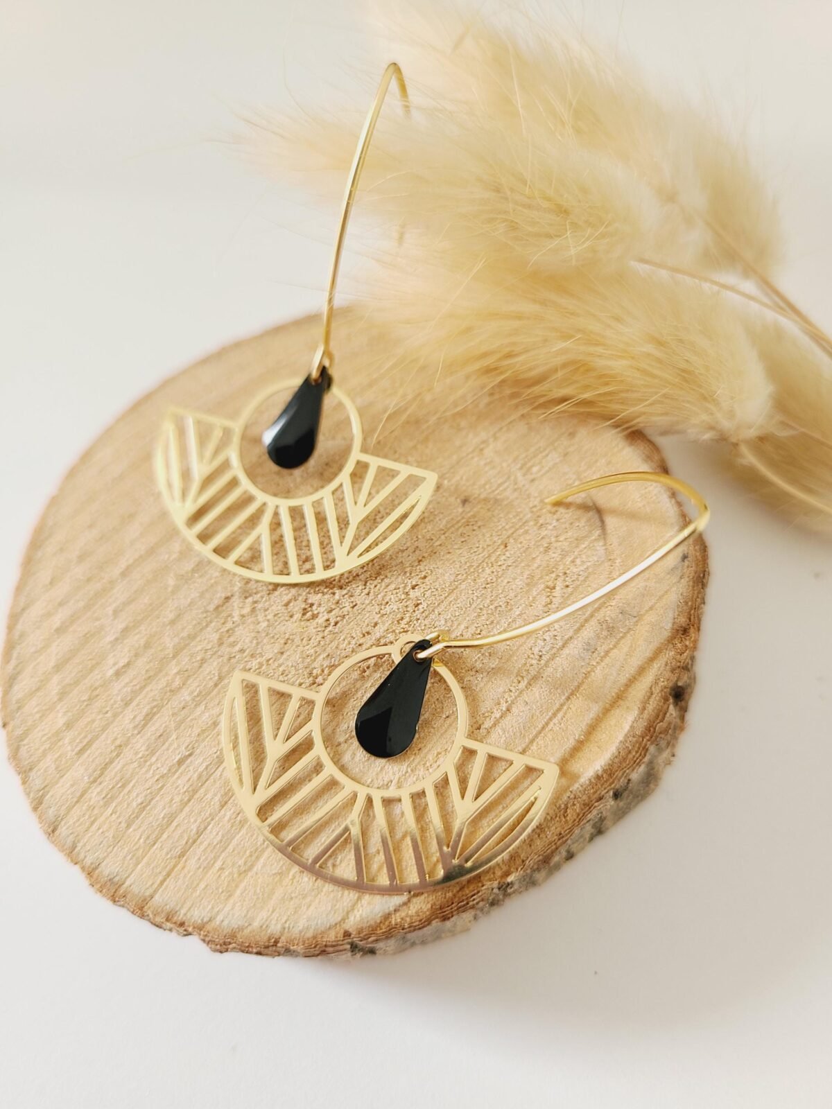 Boucles d'Oreilles Dorées "Black & Gold" — Éventail Ajouré & Goutte Noire - photo 4