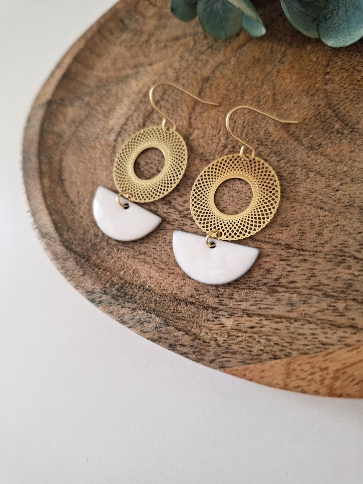 Boucles d'Oreilles Dorées "Croissant" — Rosace Filigranée & Demi-Lune Nacrée - photo 3