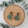 Boucles d'Oreilles Dorées "Monstera" — Pastille Émaillée & Hématite Boucles d'Oreilles Dorées "Monstera" — Pastille Émaillée & Hématite
