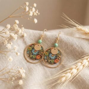 Boucles d'Oreilles Dorées "Estampe" — Cabochon Floral & Howlite Verte