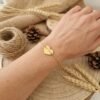 Bracelet personnalisé cœur gravé – cadeau amour et amitié