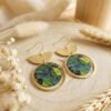 Boucles d'Oreilles Dorées "Canopée" — Demi-Cercle & Monstera Vert - photo 3