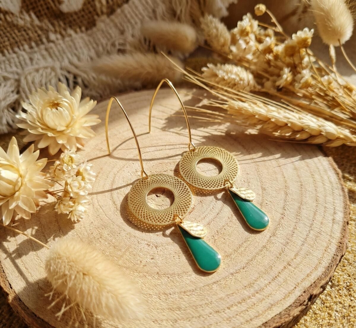Boucles d'Oreilles Dorées "Vert d'Eau" — Rosace Ajourée & Goutte Émaillée - photo 3 Boucles d'Oreilles Dorées "Vert d'Eau" — Rosace Ajourée & Goutte Émaillée - photo 3