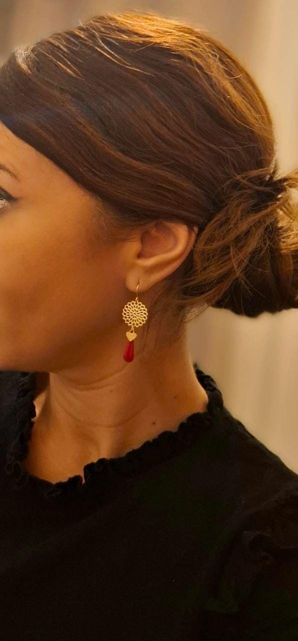 Boucles d'Oreilles Dorées "Cœur Rouge" — Goutte Émaillée & Cœur Doré