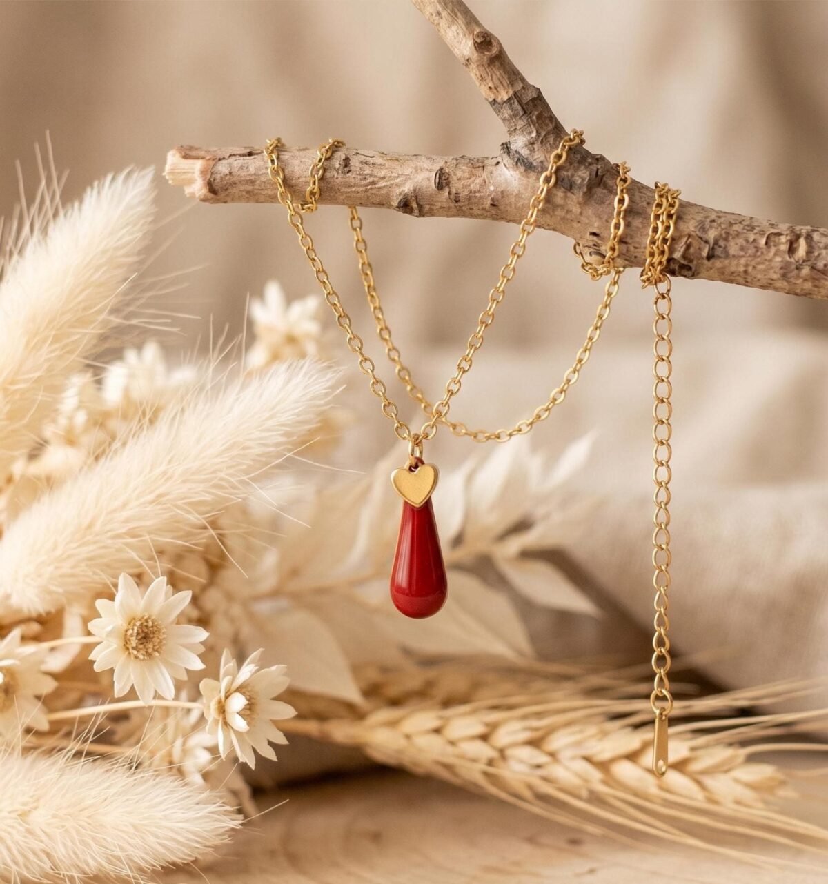 Collier Doré "Cœur Rouge" — Goutte Émaillée & Cœur Collier Doré "Cœur Rouge" — Goutte Émaillée & Cœur