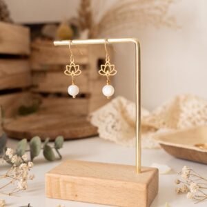 Lotus Doré & Nacre — Boucles d’Oreilles, Collier ou Parure Lotus Doré & Nacre — Boucles d’Oreilles, Collier ou Parure