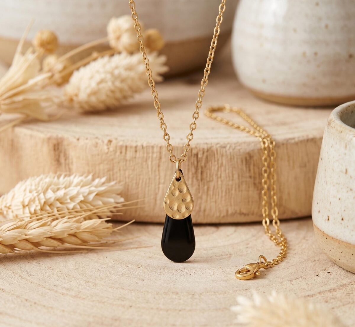 Parure Dorée "Onyx" — Créoles & Collier Émail Noir - photo 5 Parure Dorée "Onyx" — Créoles & Collier Émail Noir - photo 5
