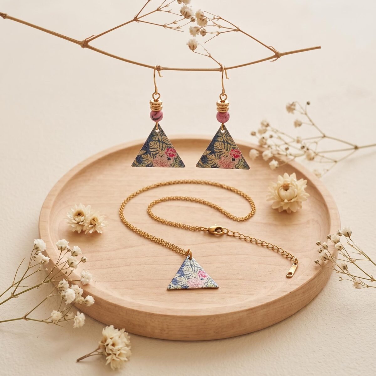 Parure Dorée "Triangle Fleuri" — Collier & Boucles Japonaises - photo 2