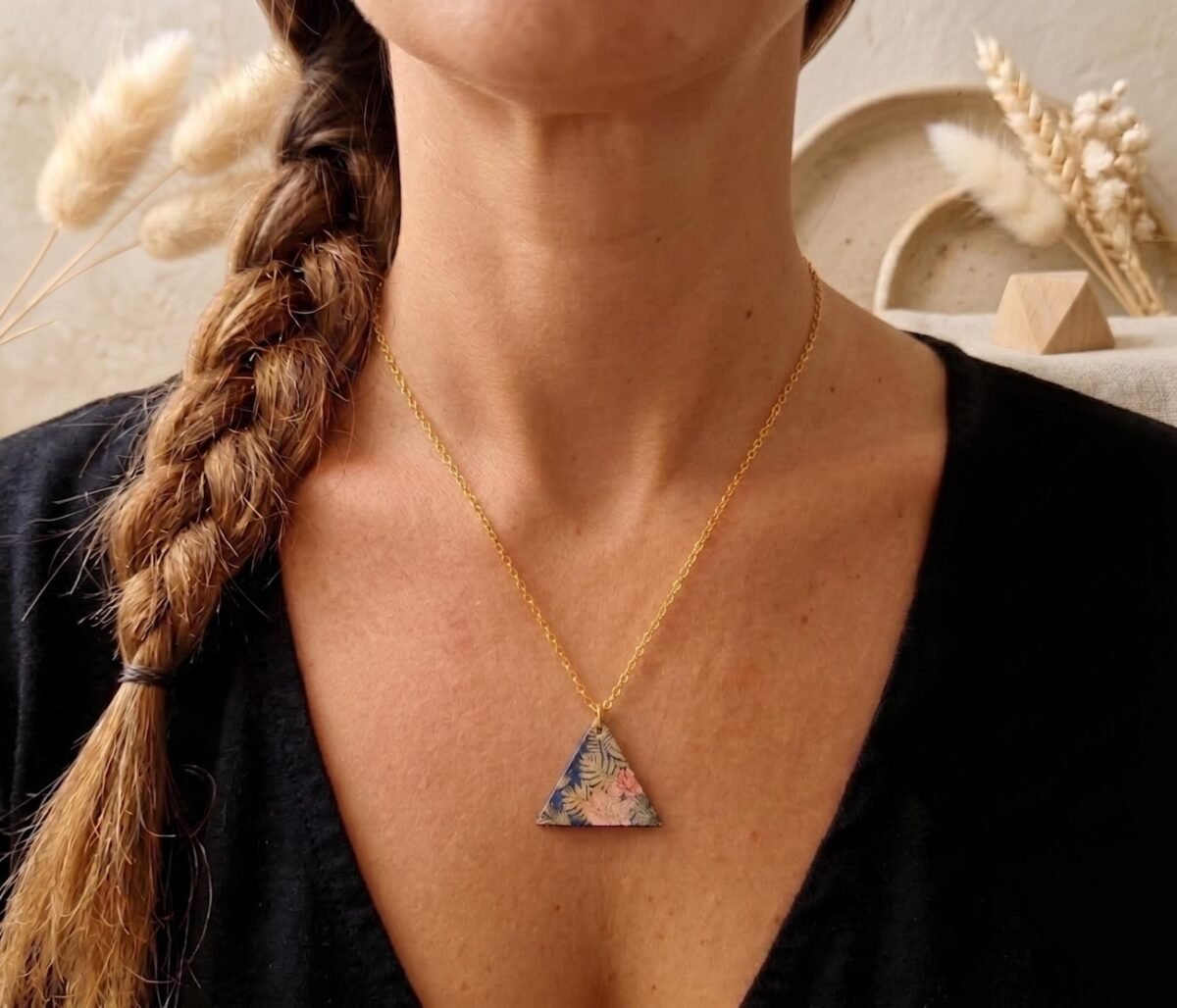 Parure Dorée "Triangle Fleuri" — Collier & Boucles Japonaises - photo 5