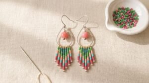 Tissage de perles Miyuki : boucles d'oreilles à franges tissées main vert et rose, avec perles et aiguille à tisser